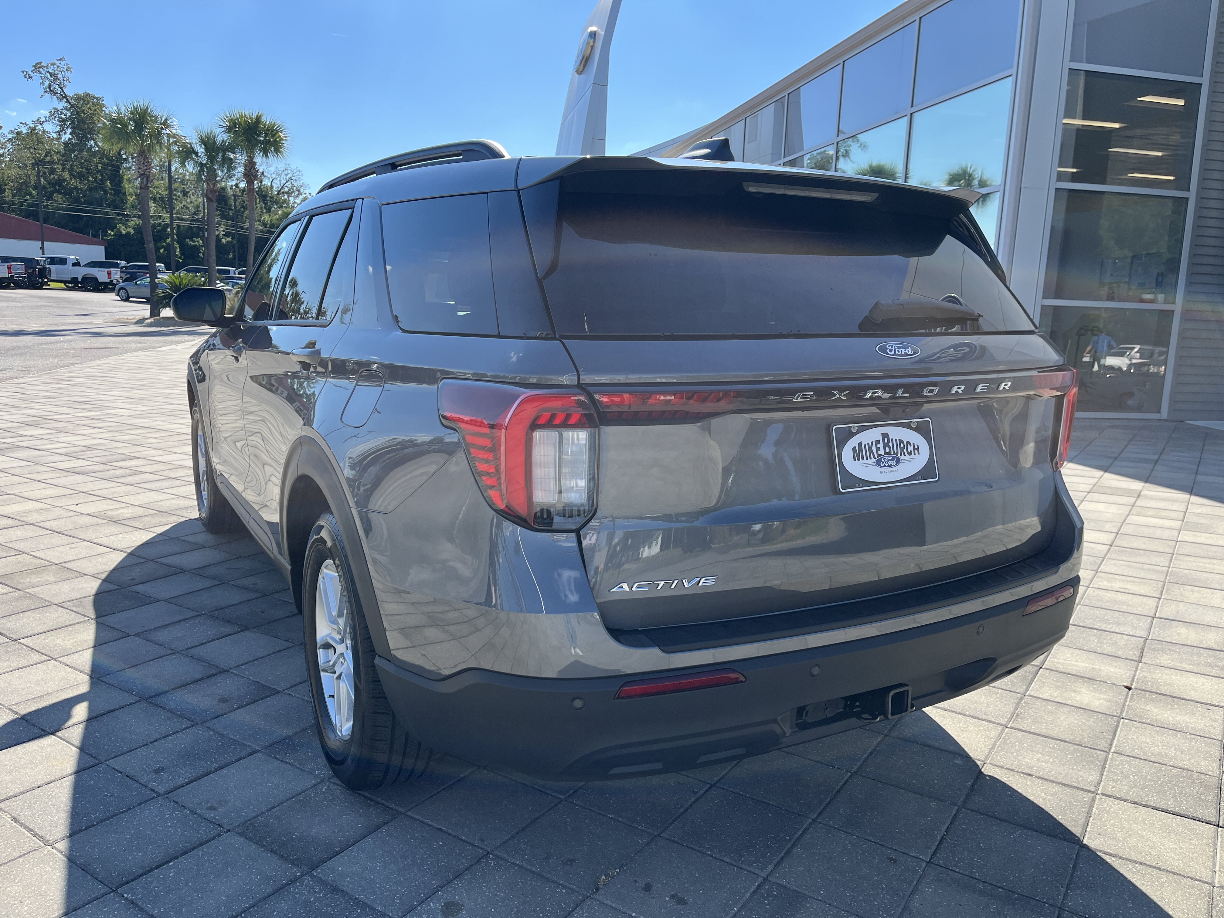 New 2027 Ford Explorer Active RWD image 4