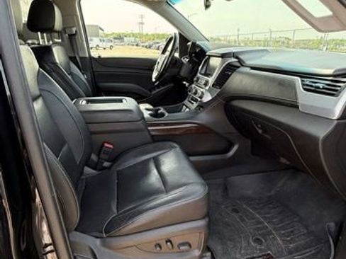 Used 2019 GMC Yukon XL SLT w/ Open Road Package AWD/4WD image 6