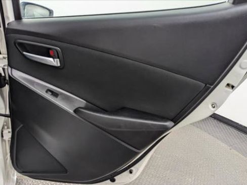 Used 2018 Toyota Yaris iA image 18