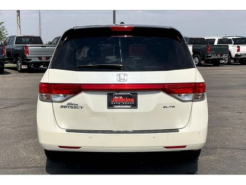 Used 2015 Honda Odyssey Touring Elite image 4