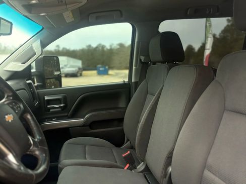 Used 2019 Chevrolet Silverado 2500 LT w/ LT Convenience Package image 39