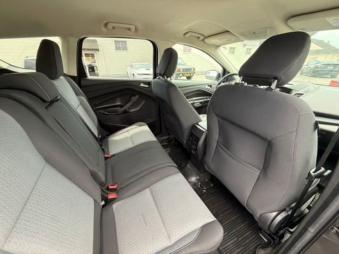 Used 2018 Ford Escape SE w/ SE Sync 3 Package AWD/4WD image 13