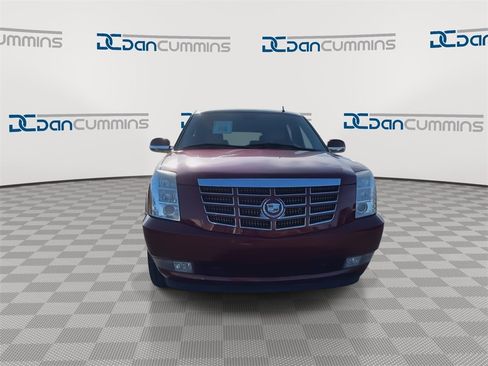 Used 2009 Cadillac Escalade 2WD image 3