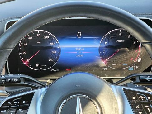Used 2023 Mercedes-Benz GLC 300 4MATIC image 32