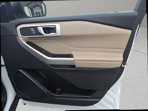 Used 2023 Ford Explorer XLT w/ Equipment Group 202A image 22