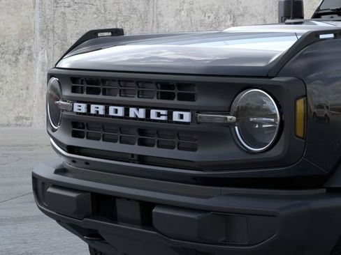 New 2025 Ford Bronco 4-Door AWD/4WD image 19