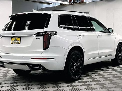 Used 2024 Cadillac XT6 Sport w/ Technology Package AWD/4WD image 13