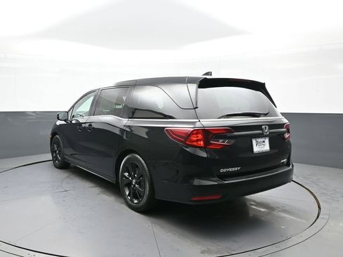 Certified 2023 Honda Odyssey Sport image 8