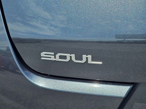 Certified 2025 Kia Soul LX w/ LX Technology Package FWD image 10