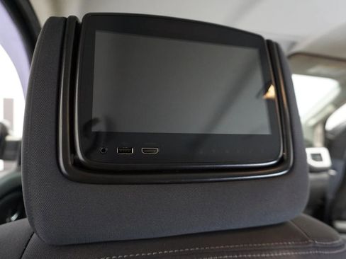 Used 2021 Nissan Titan SV w/ SV Convenience Package image 13