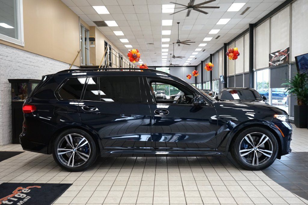 Used 2022 BMW X7 xDrive40i w/ M Sport Package AWD/4WD image 21