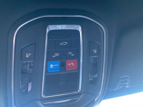 Used 2022 Jeep Wagoneer Series II AWD/4WD image 50