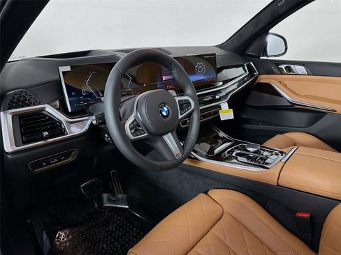 New 2026 BMW X7 xDrive40i w/ M Sport Package image 9