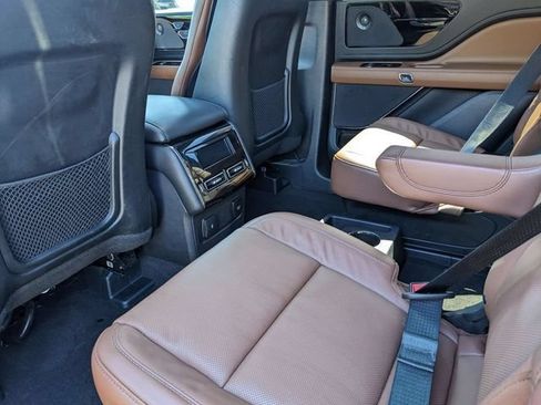 Used 2024 Lincoln Aviator Reserve w/ Elements Package Plus AWD/4WD image 27
