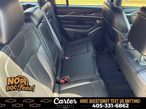 Used 2022 Jeep Grand Cherokee Overland RWD image 36