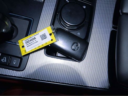 Used 2025 MAZDA CX-70 3.3 Turbo S w/ Premium Package image 16