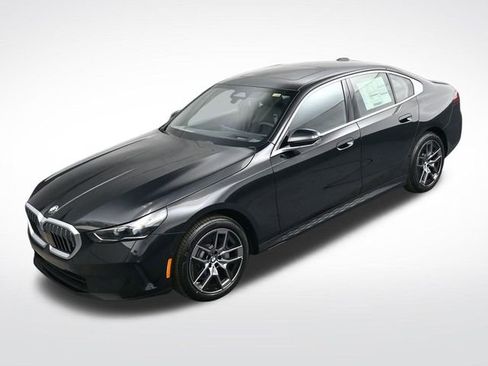 New 2026 BMW 530i xDrive w/ Premium Package AWD/4WD image 25
