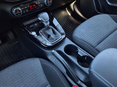 Used 2020 Kia Soul EX image 16