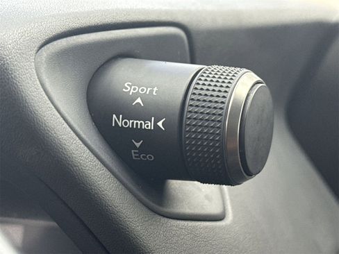 Used 2019 Lexus UX 200 w/ Premium Package image 28