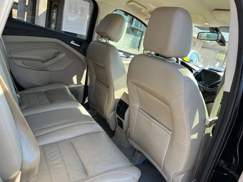 Used 2016 Ford Escape Titanium image 32