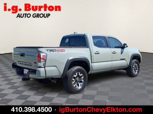 Used 2023 Toyota Tacoma TRD Off-Road w/ Technology Package AWD/4WD image 6