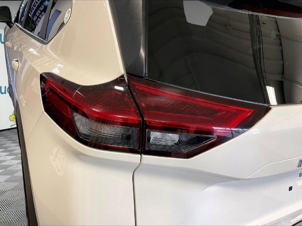 Certified 2023 Nissan Rogue SV AWD/4WD image 33