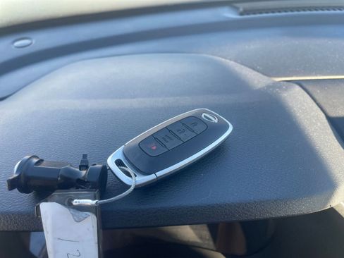 Used 2025 Nissan Sentra SV image 22