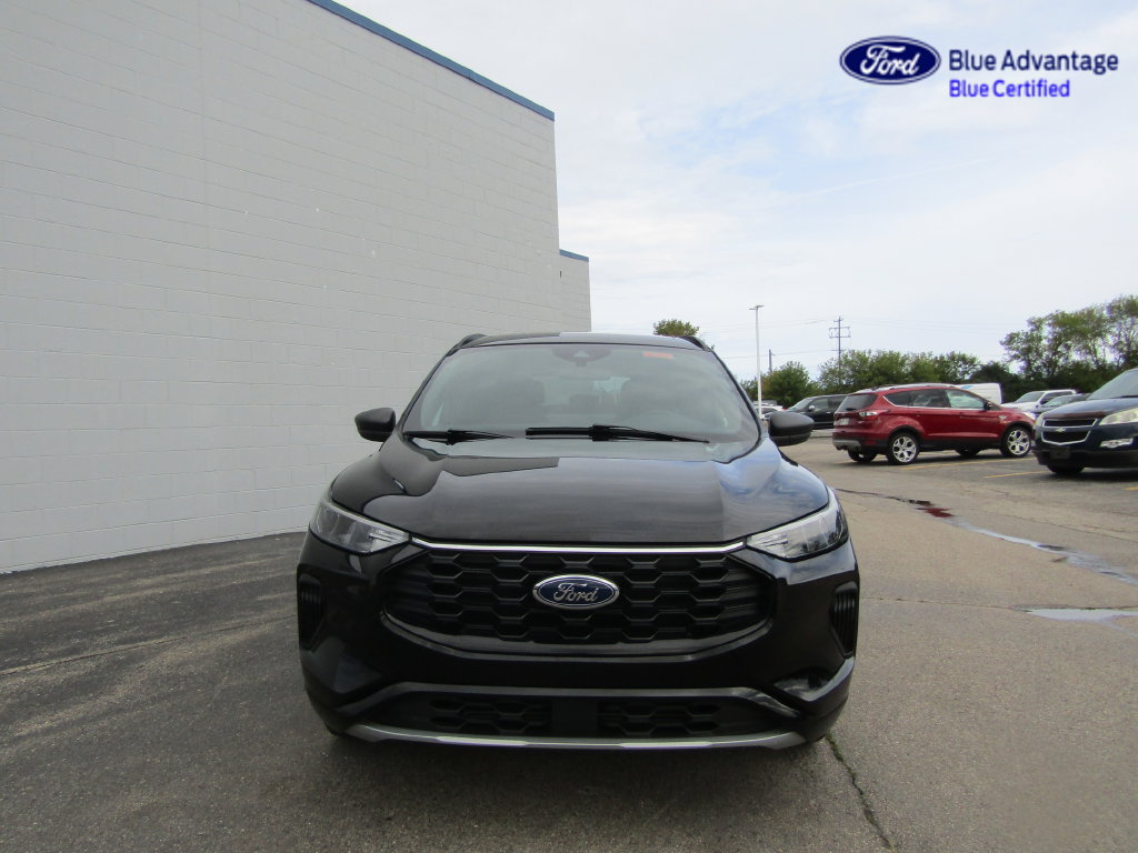 Certified 2024 Ford Escape ST-Line AWD/4WD image 18