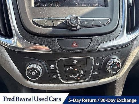 Used 2021 Chevrolet Equinox LS w/ LS Convenience Package image 34