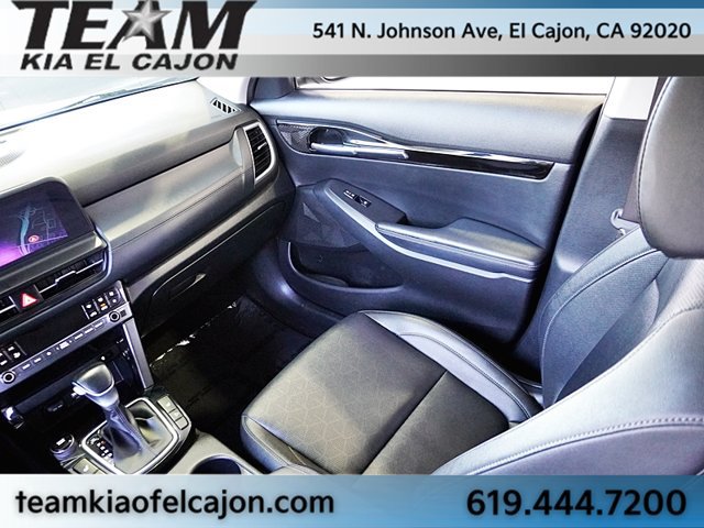 Certified 2024 Kia Seltos EX FWD image 24