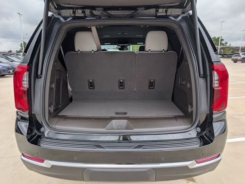 Used 2026 GMC Yukon Elevation RWD image 28