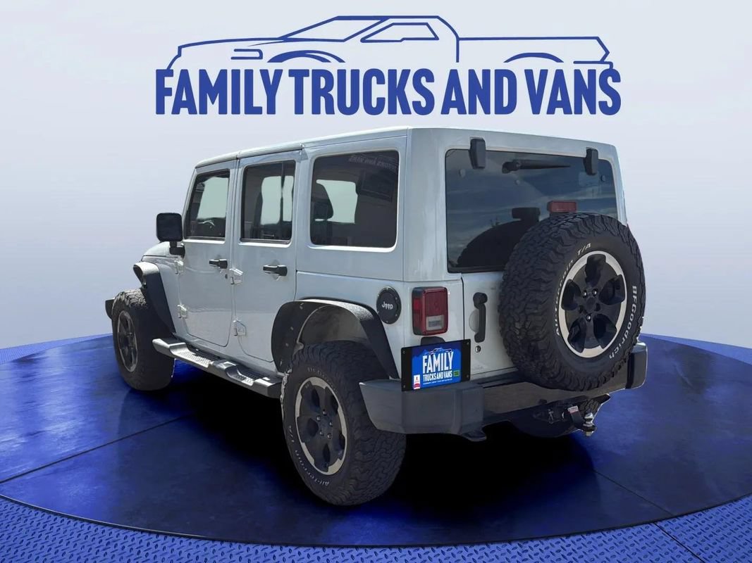 Used 2014 Jeep Wrangler Unlimited Sahara AWD/4WD image 3
