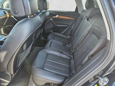 Used 2020 Audi Q5 2.0T Premium w/ Convenience Package AWD/4WD image 20