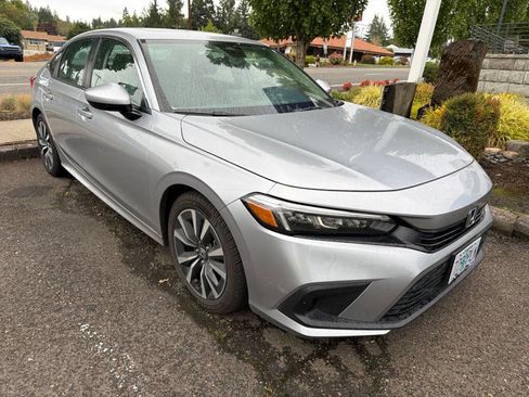 Used 2023 Honda Civic EX image 3