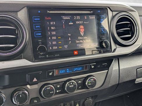 Used 2019 Toyota Tacoma TRD Off-Road image 13