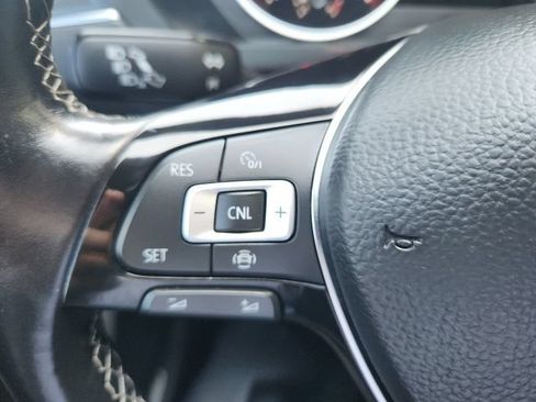 Used 2020 Volkswagen Tiguan SE R-Line AWD/4WD image 13
