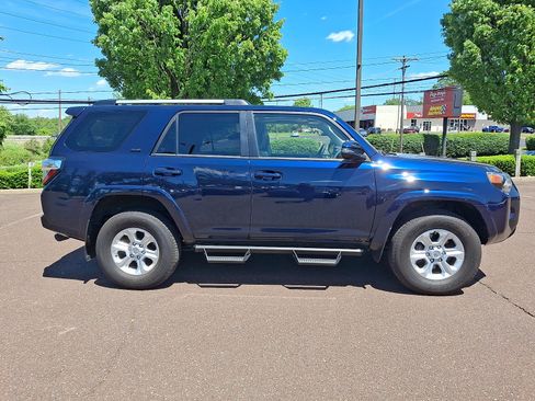 Used 2024 Toyota 4Runner SR5 Premium w/ Moonroof Package AWD/4WD image 7