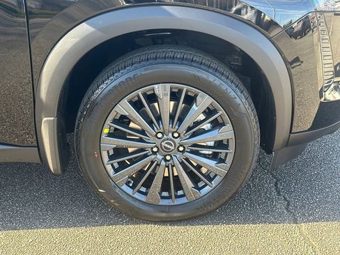 New 2026 Nissan Pathfinder SL image 12