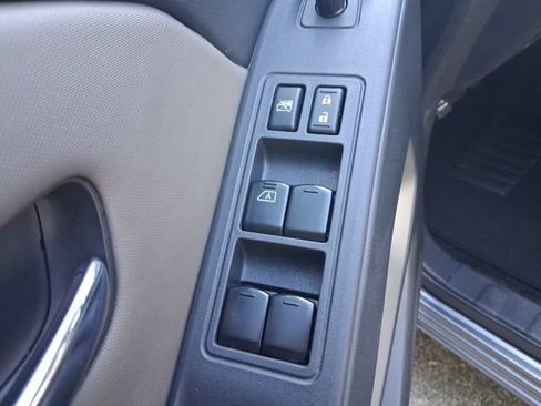 Used 2022 Nissan Frontier SV AWD/4WD image 13