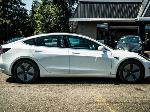 Used 2020 Tesla Model 3 Standard Range Plus RWD image 14
