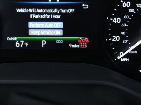 Used 2025 Toyota Sienna LE image 12