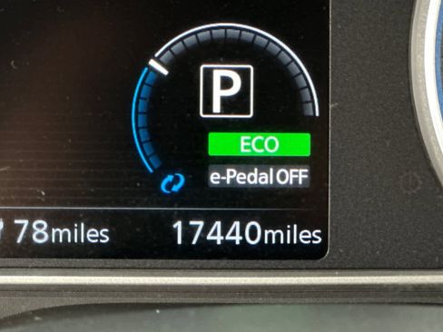 Certified 2024 Nissan Leaf SV Plus image 25