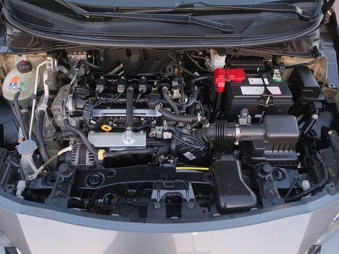 Used 2021 Nissan Versa SV image 10