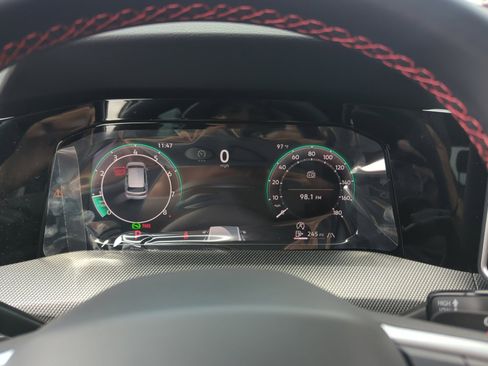 New 2025 Volkswagen GTI SE image 10