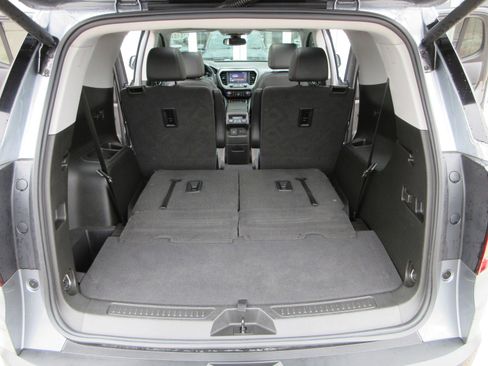 Used 2021 GMC Acadia AT4 w/ Technology Package image 61