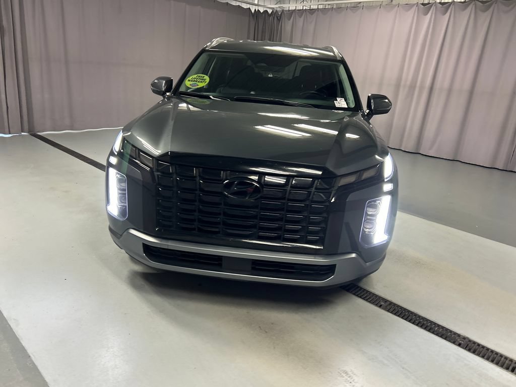 Used 2025 Hyundai Palisade SEL FWD image 2