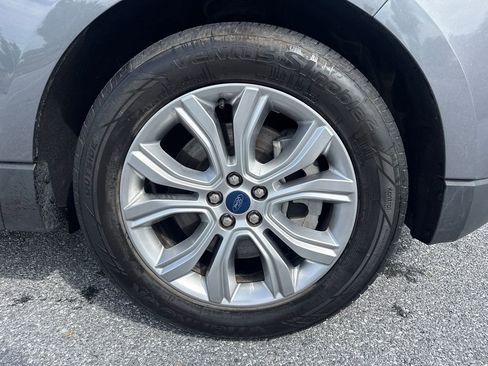 Used 2022 Ford Edge Titanium w/ Equipment Group 301A AWD/4WD image 29