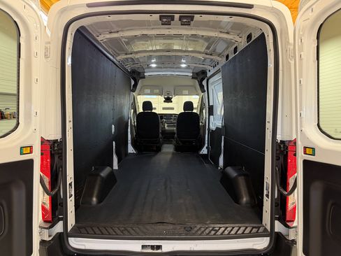 Used 2024 Ford Transit 250 148 Medium Roof w/ Load Area Protection Package image 19