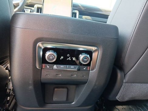 New 2026 GMC Yukon Elevation w/ Elevation Premium Package AWD/4WD image 19