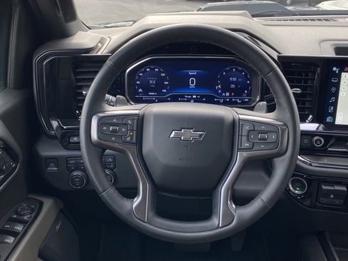 Used 2023 Chevrolet Silverado 1500 ZR2 w/ Technology Package image 28